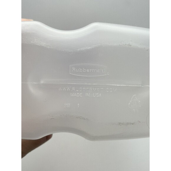 Rubbermaid 2 Qt Servin Saver Drink Beverage Bottle Pitcher Bottle Red Maroon Lid - Picture 4 of 5